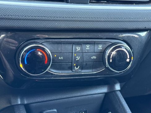 Used 2025 Chevrolet TrailBlazer LT AWD/4WD image 20