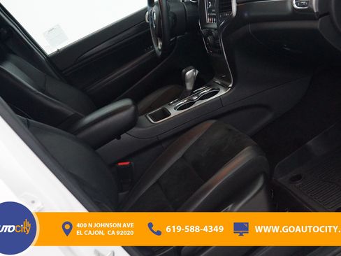 Used 2018 Jeep Grand Cherokee Altitude RWD image 8