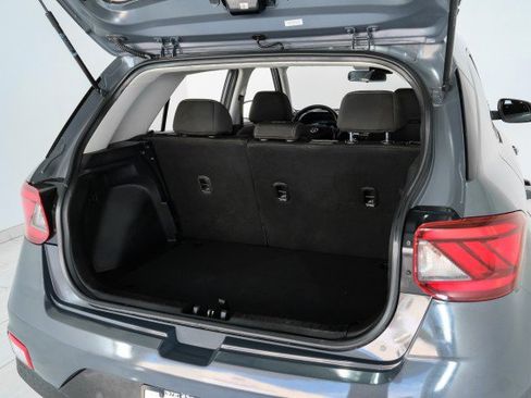 Used 2024 Hyundai Venue SEL FWD image 52