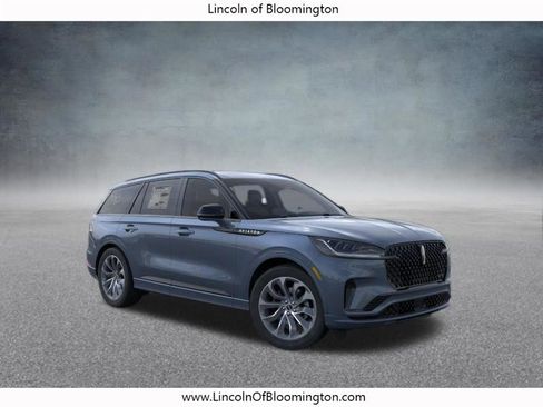 New 2026 Lincoln Aviator AWD w/ Jet Appearance Package image 10