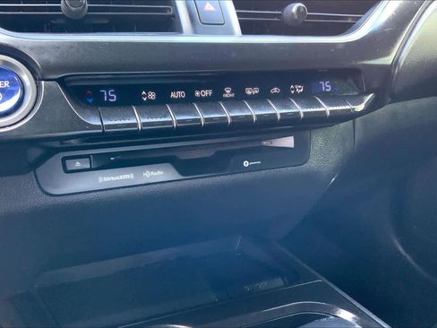 Used 2019 Lexus UX 250h w/ Accessory Package image 33