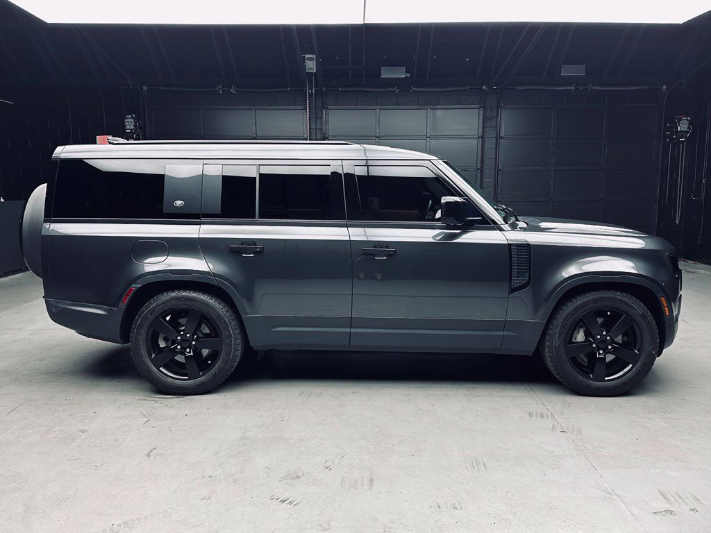 Used 2023 Land Rover Defender 130 First Edition AWD/4WD image 7