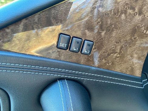 Used 2017 INFINITI QX80 4WD w/ Driver Assistance Package image 18