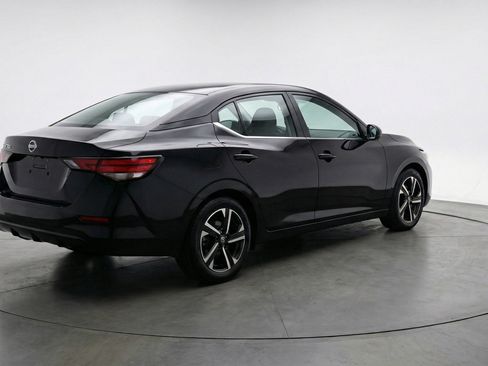 Used 2025 Nissan Sentra SV FWD image 9