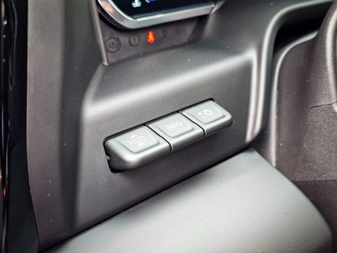Used 2024 GMC Sierra 1500 AT4 w/ Technology Package AWD/4WD image 19