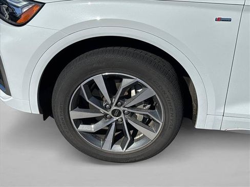 Used 2023 Audi Q5 2.0T Premium AWD/4WD image 9