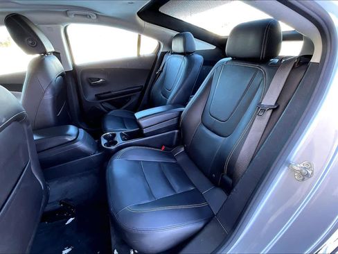 Used 2015 Chevrolet Volt Premium w/ Premium Trim Package image 19