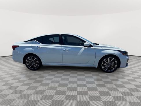 Used 2023 Nissan Altima 2.5 SL FWD image 7