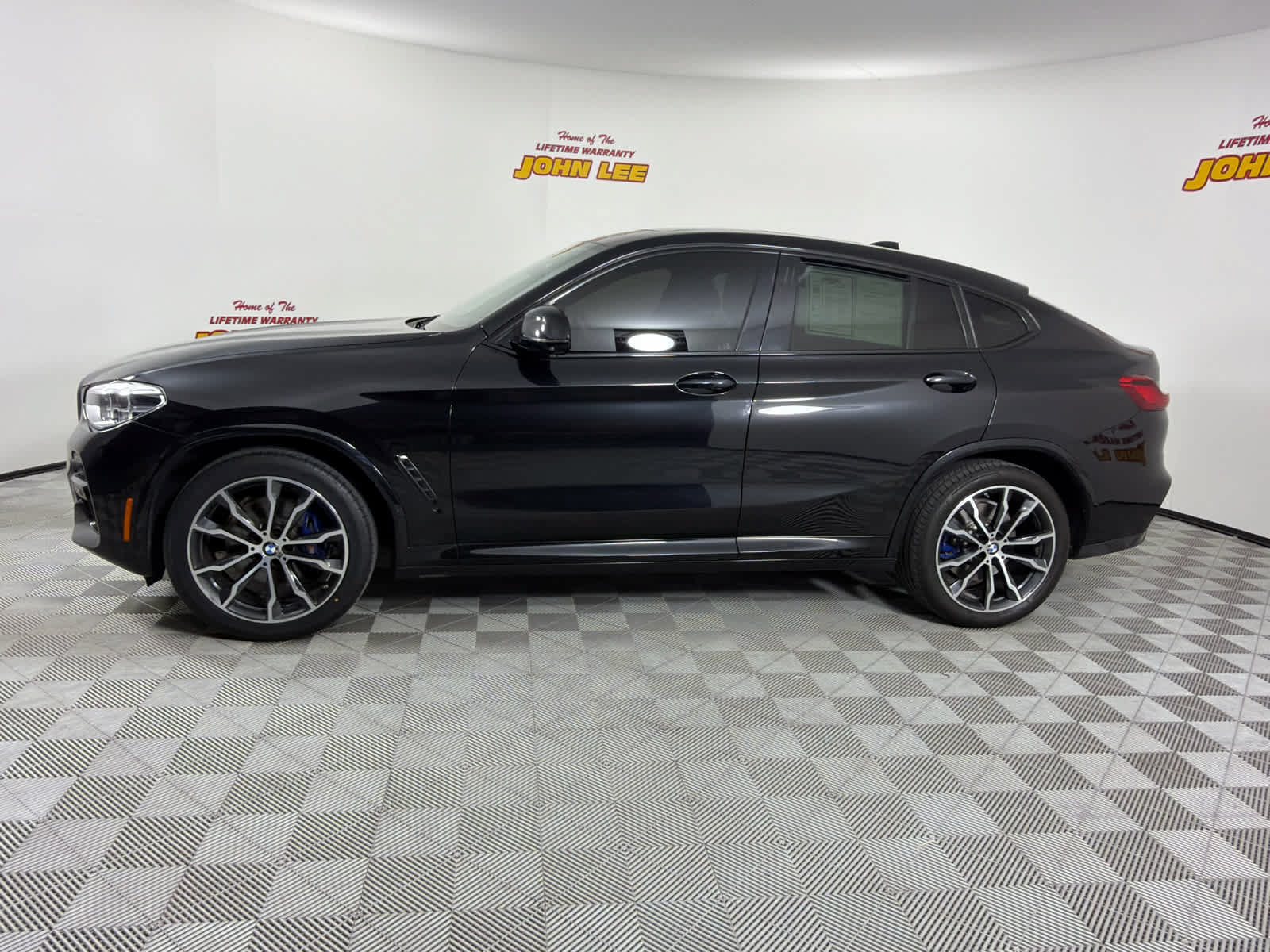 Used 2020 BMW X4 M40i w/ Executive Package AWD/4WD image 2
