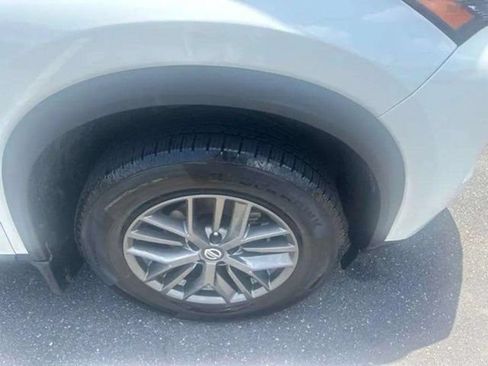 Used 2021 Nissan Rogue S FWD image 21