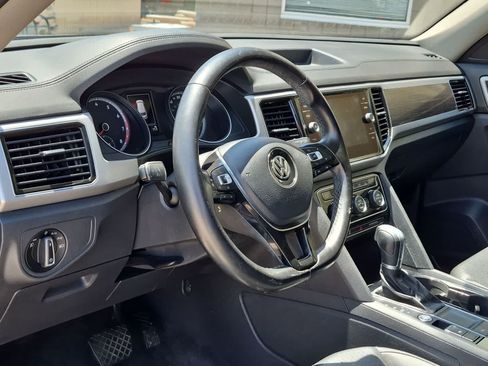 Used 2018 Volkswagen Atlas SEL FWD image 10