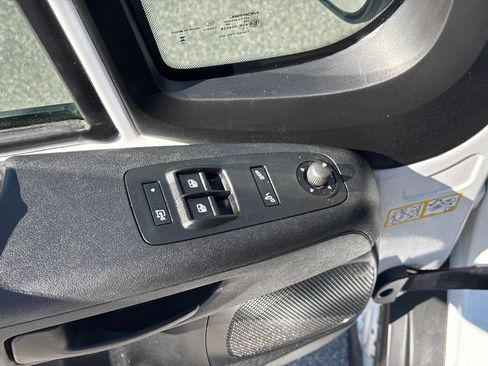 Used 2026 RAM ProMaster 2500 w/ Convenience Group FWD image 20