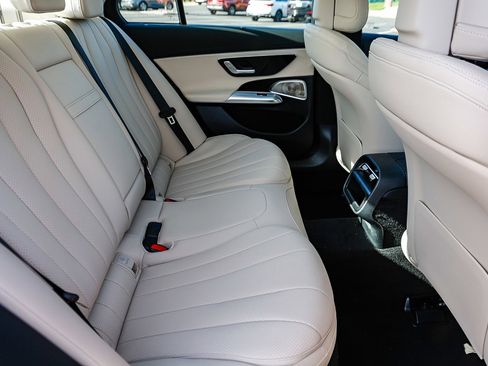 New 2026 Mercedes-Benz E 350 4MATIC Sedan image 19