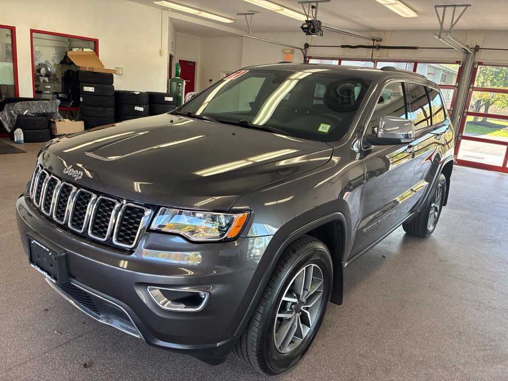 Used 2021 Jeep Grand Cherokee Limited AWD/4WD image 3