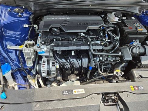 Used 2025 Hyundai Elantra SEL FWD image 23