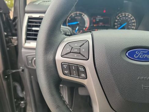Used 2019 Ford Ranger XLT w/ Equipment Group 302A Luxury AWD/4WD image 18