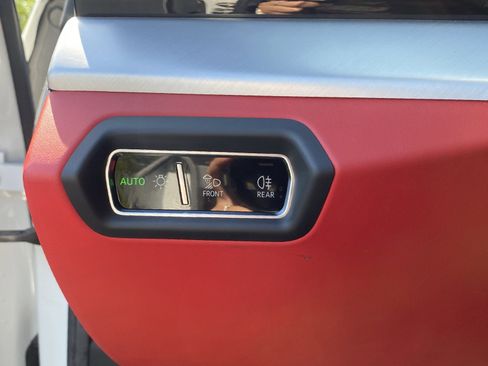 Used 2022 Lamborghini Urus image 33