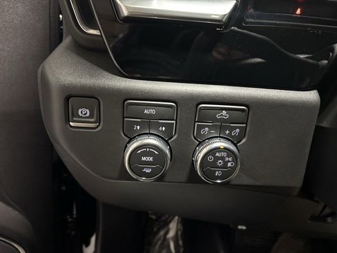 New 2026 GMC Sierra 1500 Elevation image 14