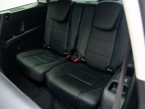 New 2026 Mercedes-Benz GLS 450 4MATIC image 21