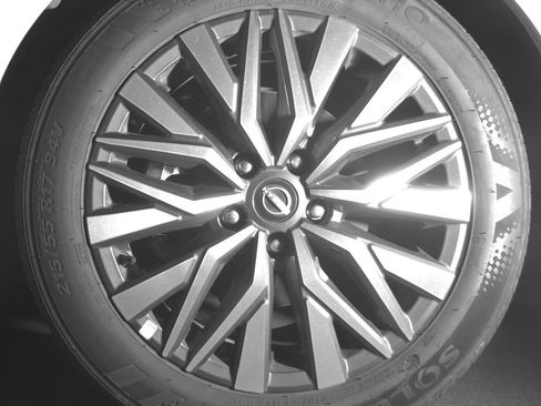 Used 2025 Nissan Altima 2.5 SV image 12