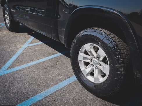 Used 2022 RAM 1500 Laramie AWD/4WD image 27