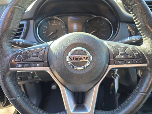 Used 2019 Nissan Rogue S image 23