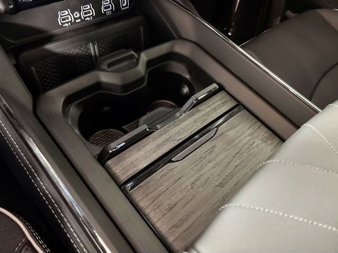 New 2026 RAM 3500 Limited AWD/4WD image 15
