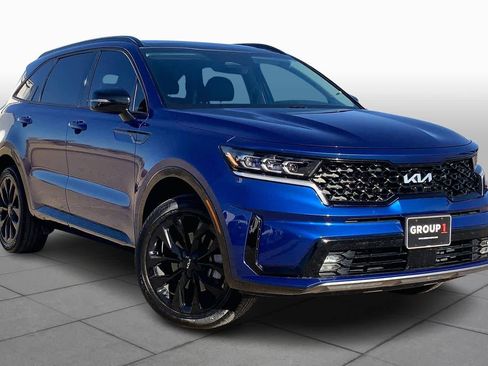 Used 2023 Kia Sorento SX image 2