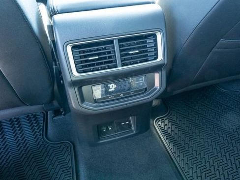New 2026 Volkswagen Atlas SE FWD image 36