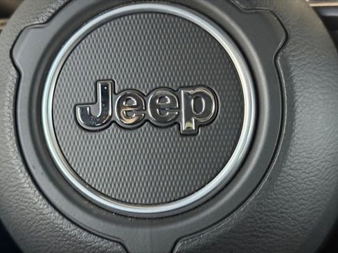 Used 2025 Jeep Wrangler Unlimited Rubicon 392 AWD/4WD image 5
