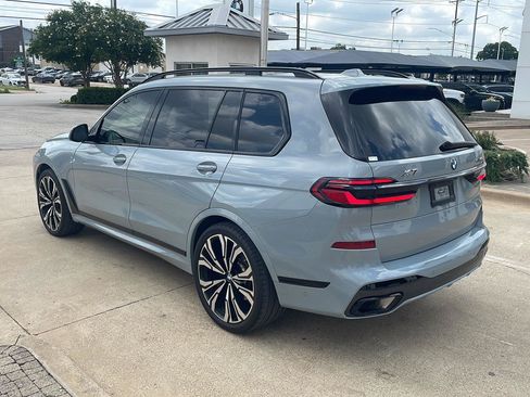 Used 2024 BMW X7 xDrive40i w/ Executive Package AWD/4WD image 4