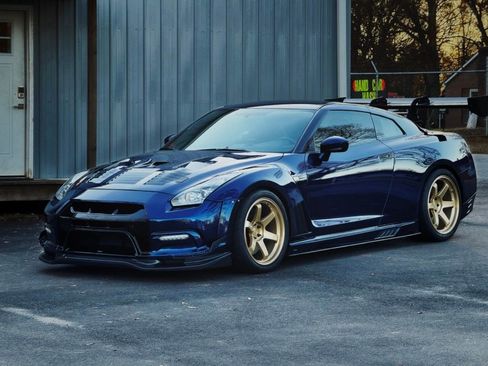 Used 2014 Nissan GT-R Premium image 7