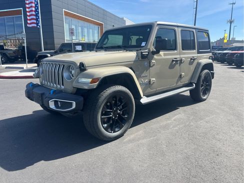 Used 2022 Jeep Wrangler Unlimited Sahara w/ Cold Weather Group image 2