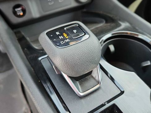 Used 2025 Nissan Rogue SV FWD image 21