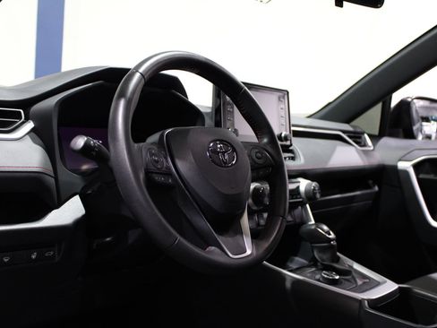 Used 2022 Toyota RAV4 SE w/ Weather & Moonroof Package AWD/4WD image 23