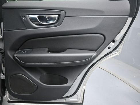 Used 2022 Volvo XC60 B5 Inscription w/ Advanced Package image 27