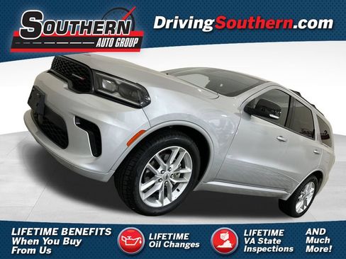 Used 2024 Dodge Durango GT RWD image 1