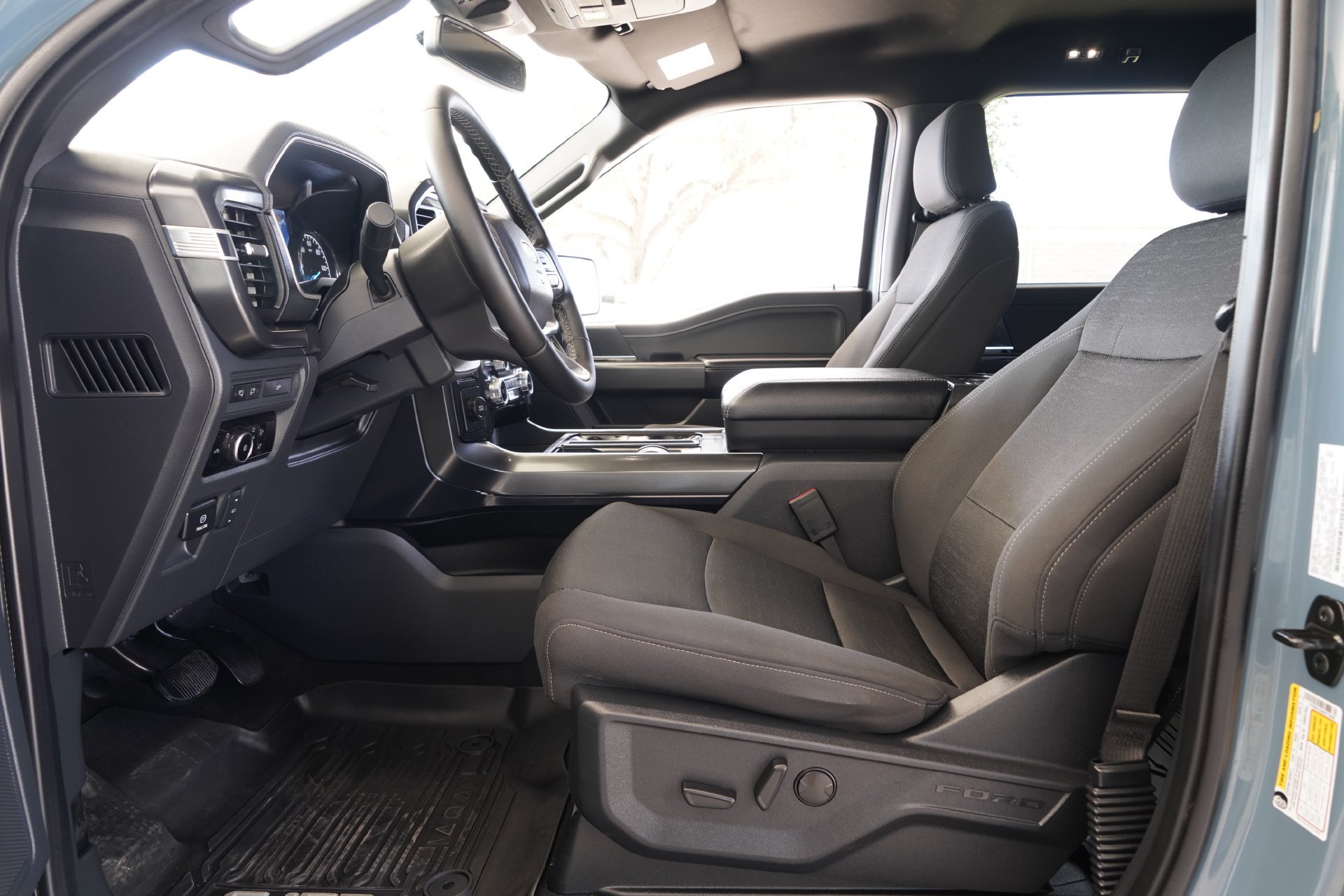 Used 2023 Ford F150 XLT w/ Equipment Group 302A High RWD image 9