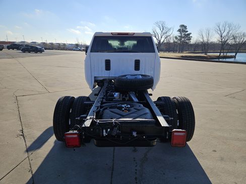 New 2026 GMC Sierra 3500 Pro w/ Convenience Package image 21