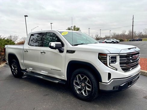 Used 2023 GMC Sierra 1500 SLT w/ SLT Premium Package image 8