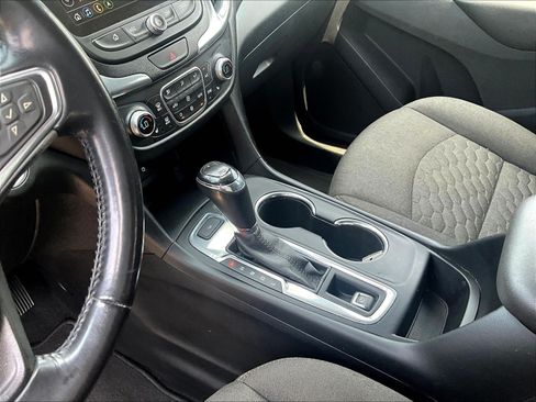 Used 2019 Chevrolet Equinox LT FWD image 18