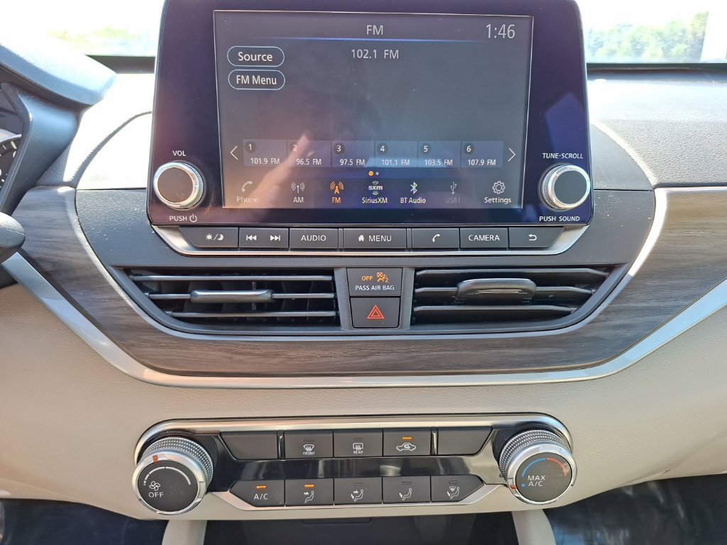 Used 2024 Nissan Altima 2.5 SV FWD image 21