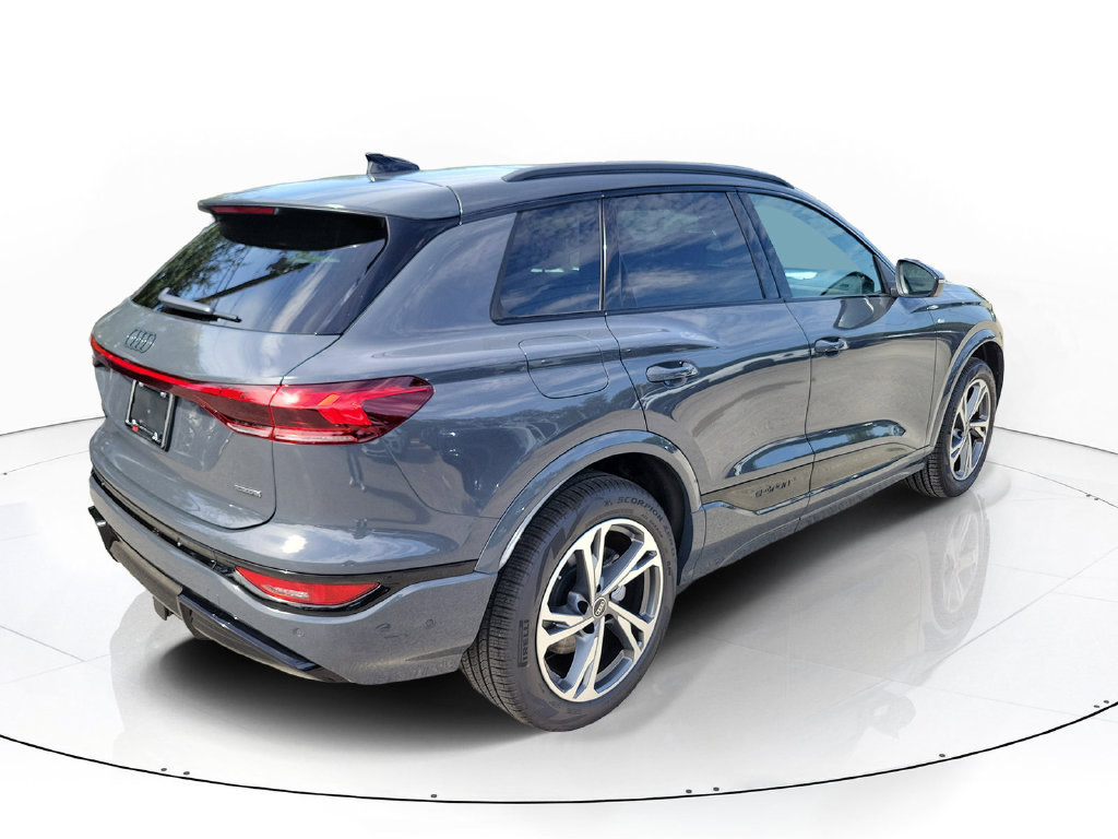 New 2027 Audi Q6 e-tron Premium Plus RWD image 4