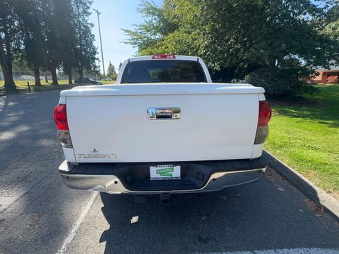 Used 2010 Toyota Tundra Limited image 5