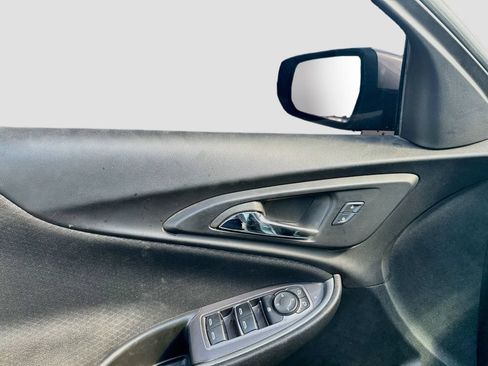 Used 2025 Chevrolet Malibu RS w/ LPO, Floor Liner Package FWD image 9