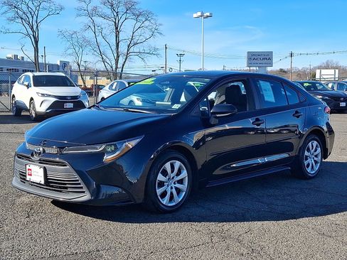 Certified 2023 Toyota Corolla LE image 3