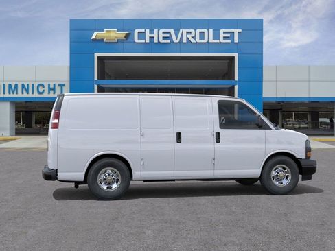 New 2025 Chevrolet Express 3500 Work Van w/ Driver Convenience Package image 5