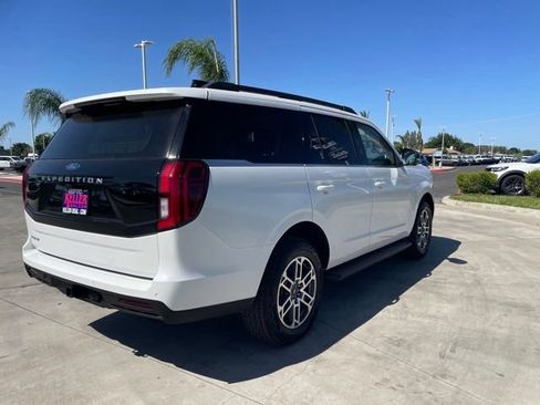 New 2026 Ford Expedition Active AWD/4WD image 5