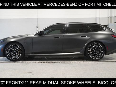 Used 2025 BMW M5 Touring w/ M Driver's Package image 3