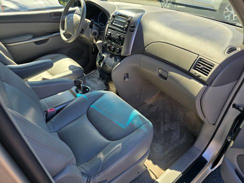 Used 2007 Toyota Sienna LE image 36